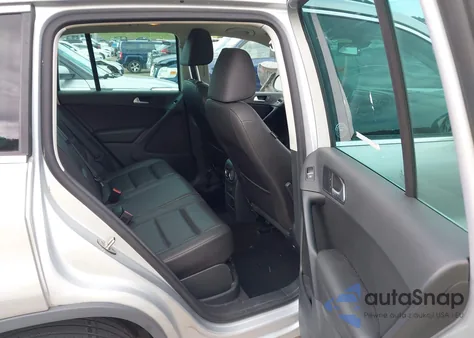 2017 Volkswagen Tiguan 2.0T Wolfsburg Edition z USA, uszkodzony, nr VIN WVGSV7AX9HW504047